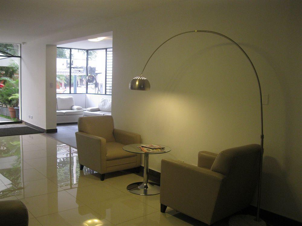 El Angolo Lima Exterior photo